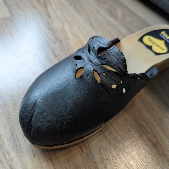 Swedish Hasbeens Black Leather Toffel Clogs Wood Heel EU 40 (Right Damaged) - Picture 2 of 9